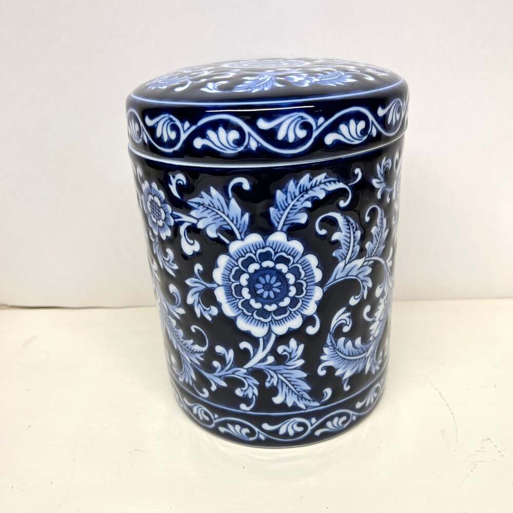 Pier One Mandarin 8" Storage Jar Canister & Lid Blue and White